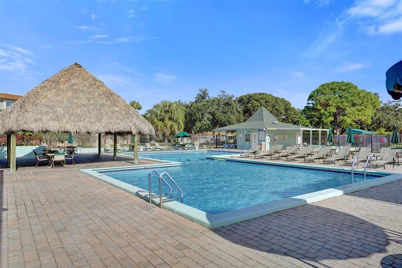 Image 21 of 30 For 608 Natura Blvd  308