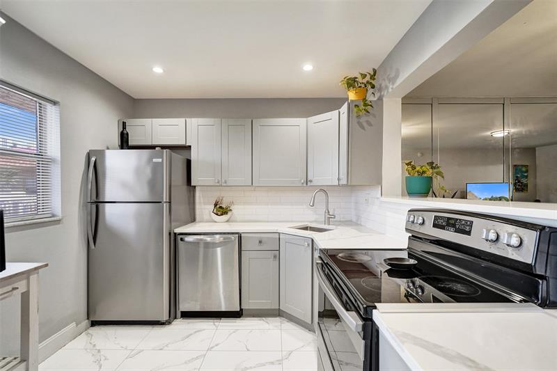 Image 3 of 30 For 608 Natura Blvd  308