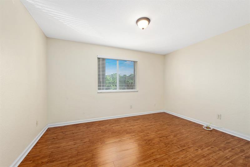 Image 17 of 30 For 8496 40th St