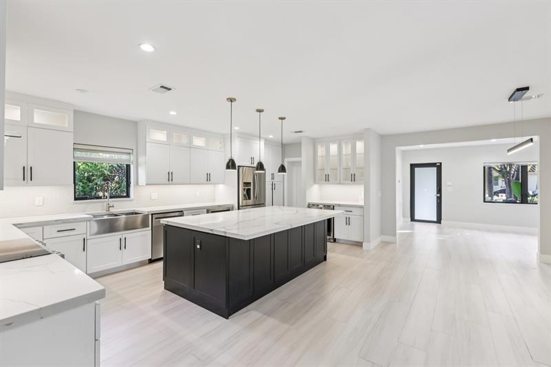 Image 12 of 34 For 1660 32nd Ct