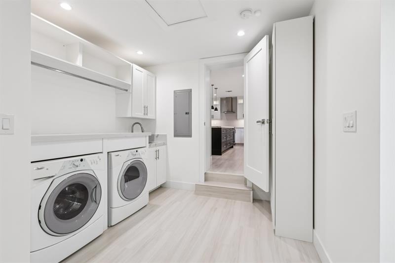 Image 16 of 34 For 1660 32nd Ct