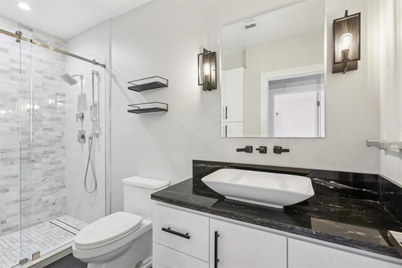 Image 23 of 34 For 1660 32nd Ct