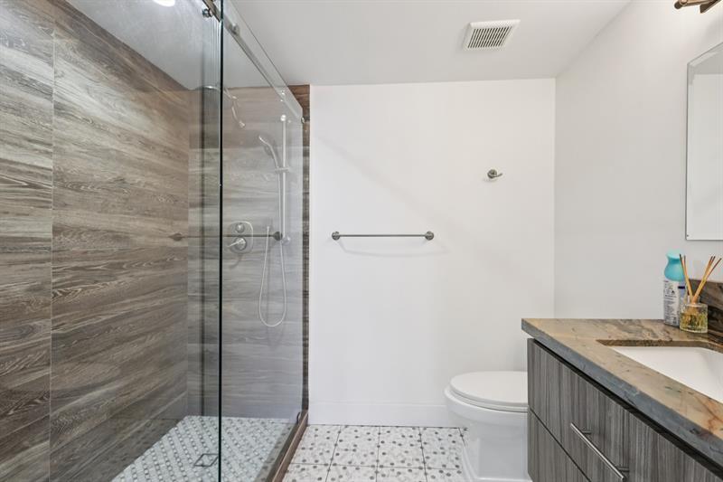 Image 32 of 34 For 1660 32nd Ct