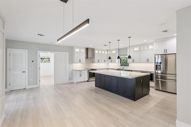 Image 9 of 34 For 1660 32nd Ct