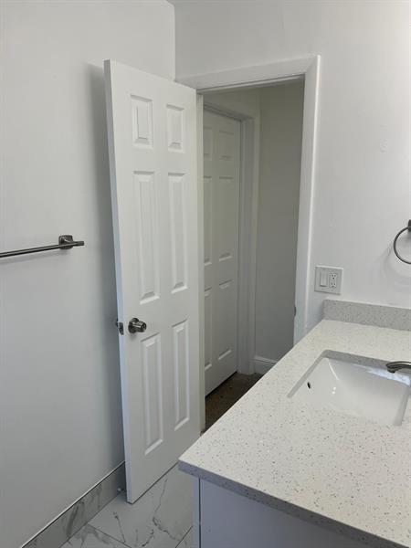 Image 23 of 40 For 8550 Taft St