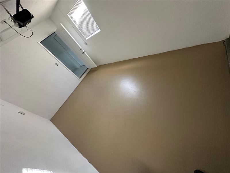 Image 38 of 40 For 8550 Taft St