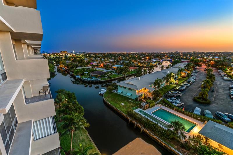 Image 22 of 43 For 801 Federal Hwy  906