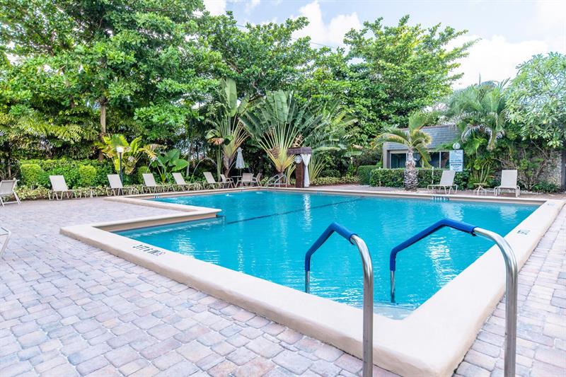 Image 29 of 43 For 801 Federal Hwy  906