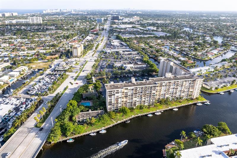 Image 32 of 43 For 801 Federal Hwy  906