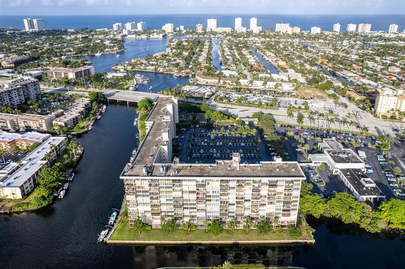 Image 34 of 43 For 801 Federal Hwy  906