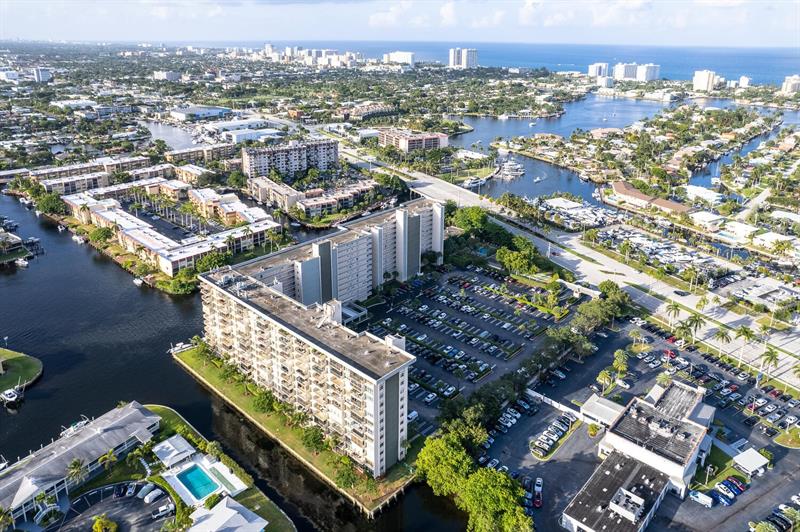 Image 35 of 43 For 801 Federal Hwy  906