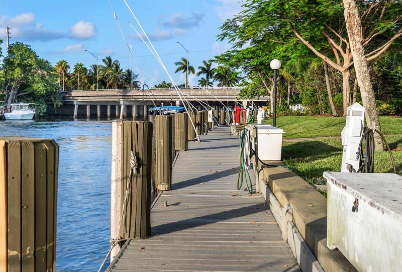 Image 40 of 43 For 801 Federal Hwy  906