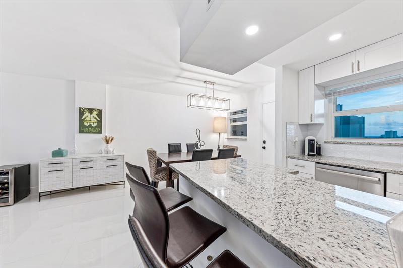 Image 5 of 43 For 801 Federal Hwy  906