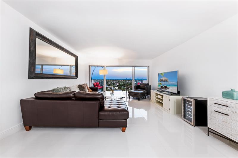 Image 9 of 43 For 801 Federal Hwy  906