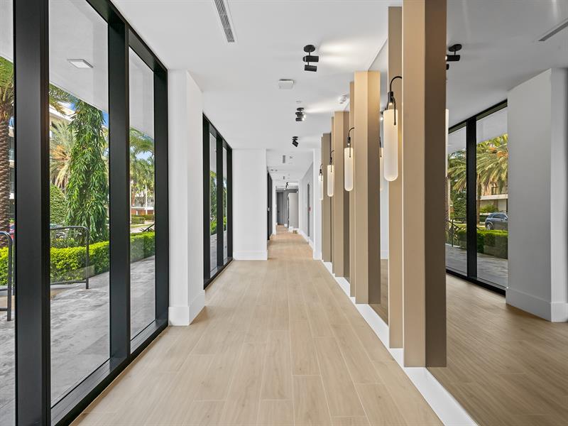 Image 39 of 41 For 160 Isle Of Venice Dr  302