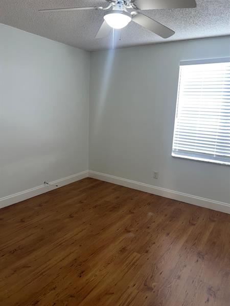 Image 21 of 46 For 9911 Atlantic Blvd  9911