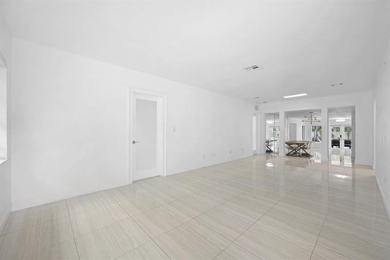 Image 18 of 48 For 1311 Monroe St