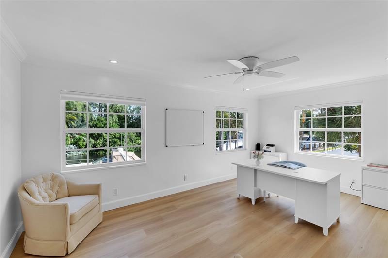 Image 12 of 35 For 6299 Bay Club Dr  4