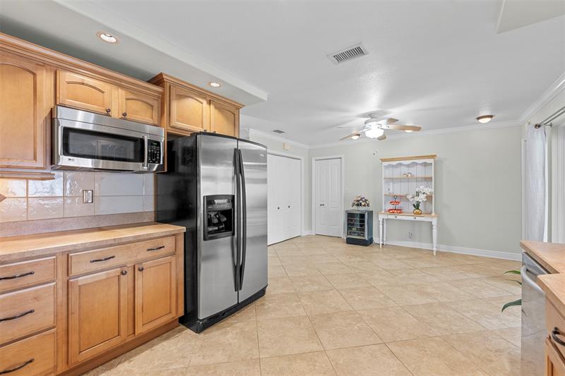 Image 11 of 57 For 5284 18th Terrace