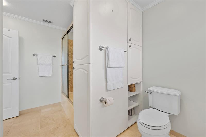 Image 28 of 57 For 5284 18th Terrace