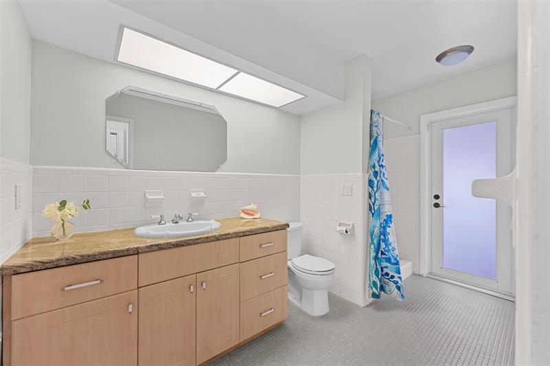 Image 31 of 57 For 5284 18th Terrace