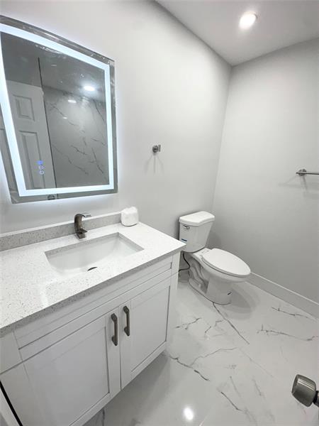 Image 11 of 17 For 9900 39th Ct