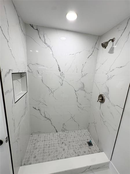 Image 13 of 17 For 9900 39th Ct