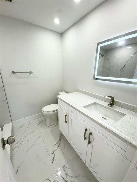 Image 14 of 17 For 9900 39th Ct