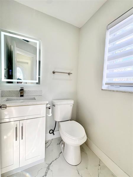 Image 16 of 17 For 9900 39th Ct