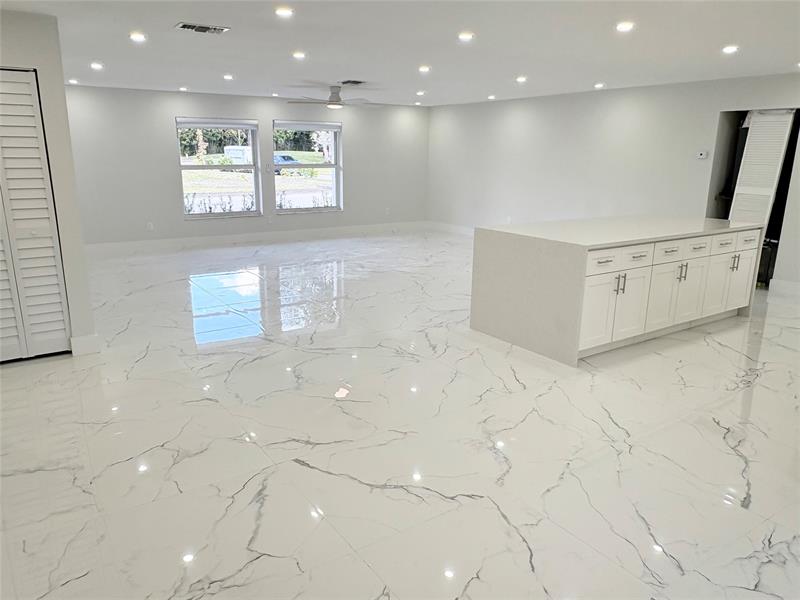 Image 4 of 17 For 9900 39th Ct