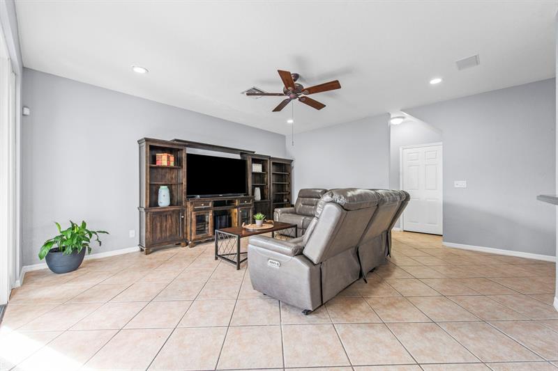 Image 10 of 25 For 1422 106th Way