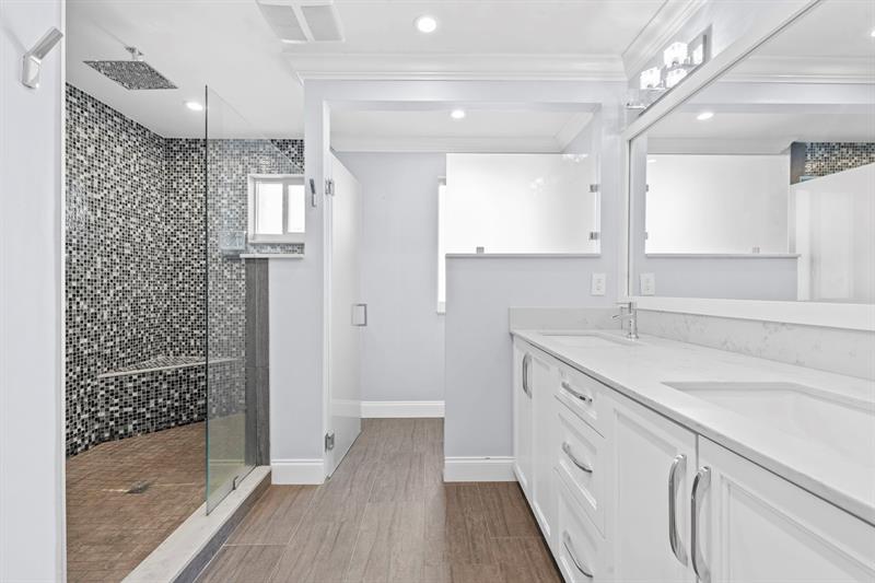 Image 19 of 25 For 1422 106th Way