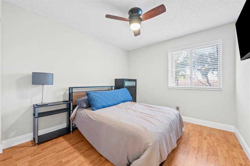 Image 22 of 25 For 1422 106th Way