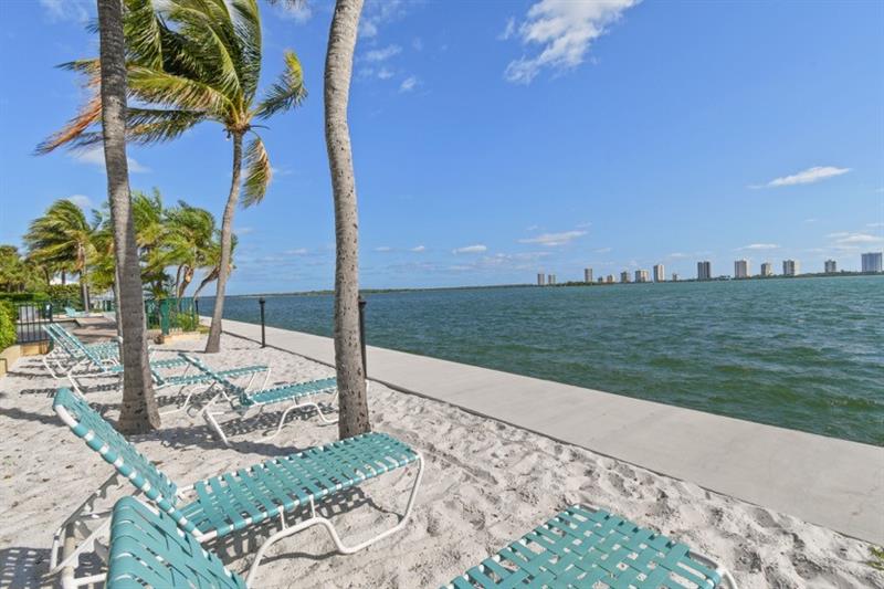 Details for 1040 Lake Shore Dr 26, West Palm Beach, FL 33403
