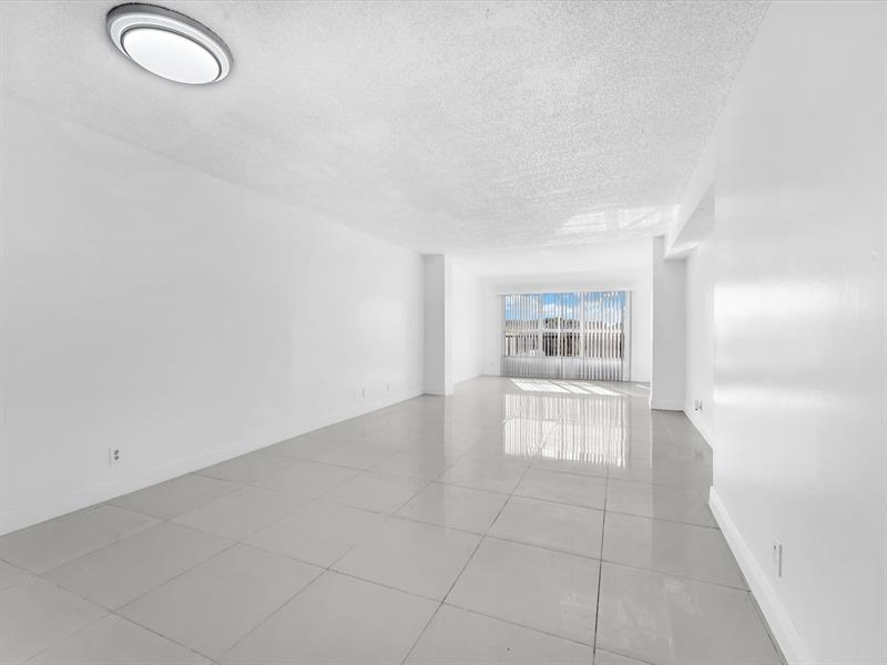 Image 11 of 24 For 3000 42nd Ave  B408