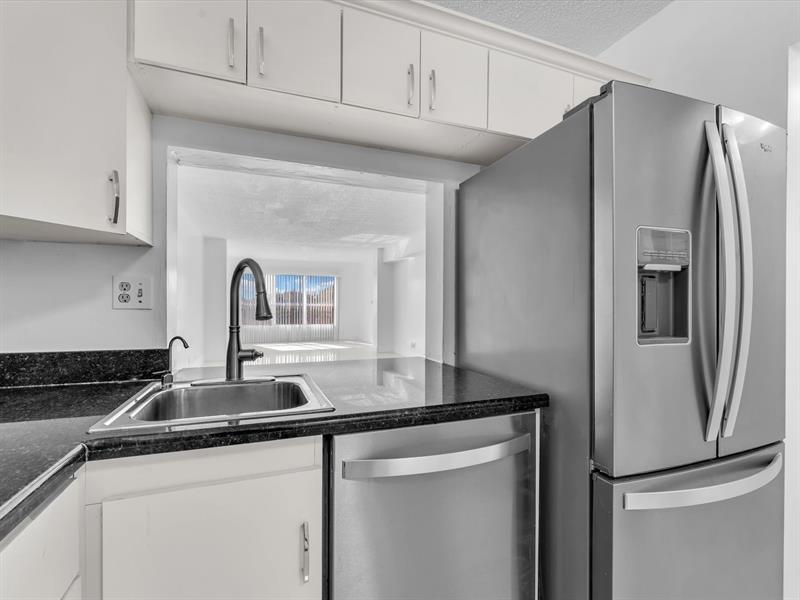 Image 5 of 24 For 3000 42nd Ave  B408