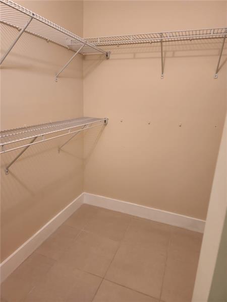 Image 15 of 16 For 651 University Dr  23