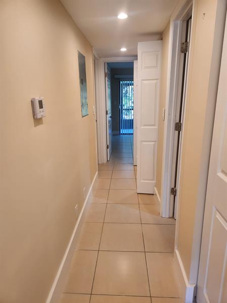 Image 7 of 16 For 651 University Dr  23