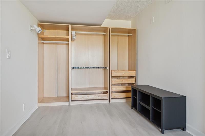 Image 9 of 13 For 3000 Ocean Blvd  405