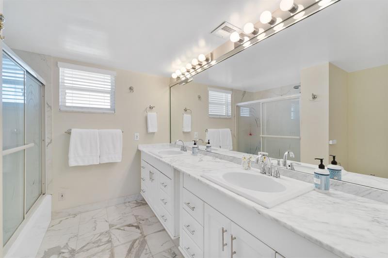 Image 18 of 30 For 111 Pompano Beach Blvd 1403