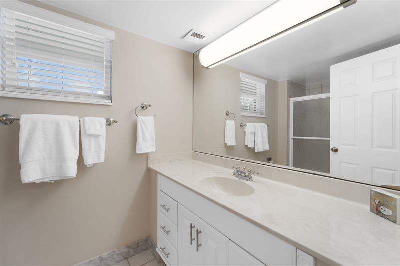 Image 22 of 30 For 111 Pompano Beach Blvd 1403