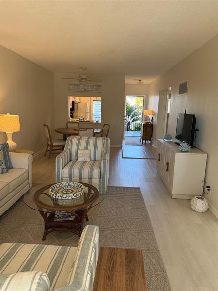 Image 3 of 22 For 4117 Bougainvilla Dr  209