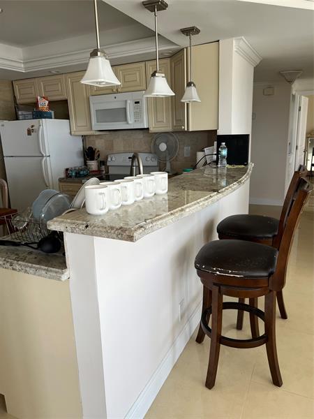 Image 6 of 18 For 3800 Galt Ocean Drive  1515