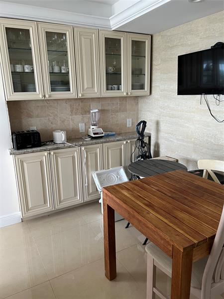 Image 8 of 18 For 3800 Galt Ocean Drive  1515