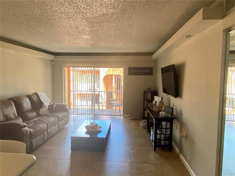 Details for 7200 Fairway Dr  H 12, Miami Lakes, FL 33014