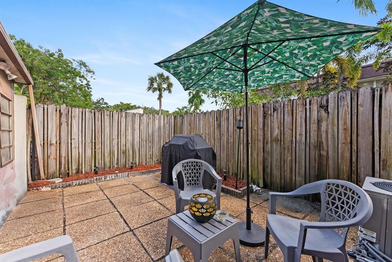 Details for 3320 Simms St 11c, Hollywood, FL 33021