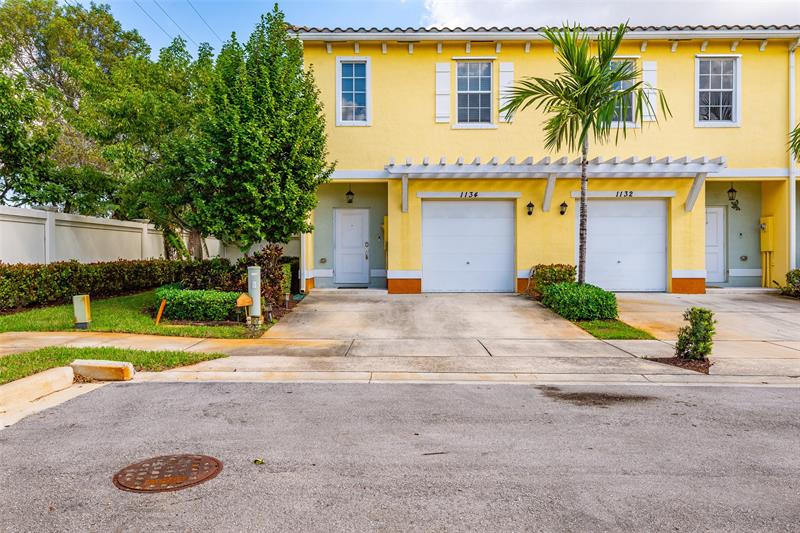 Details for 1134 40th Ter, Lauderhill, FL 33313