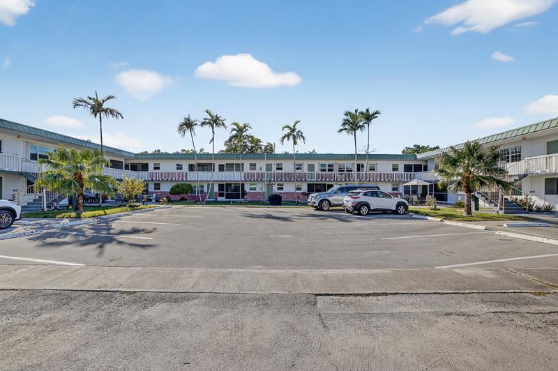 Details for 1354 12th Ct  7b, Hollywood, FL 33019