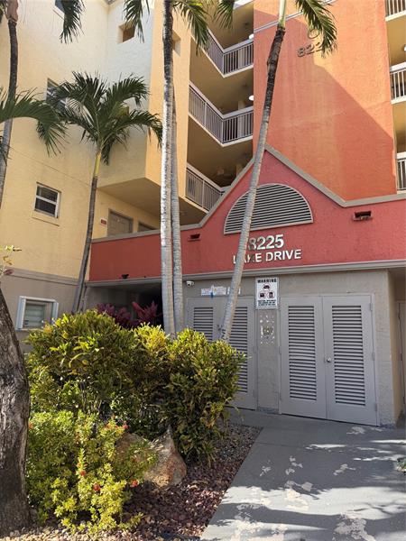 Details for 8225 Lake Dr  205, Doral, FL 33166