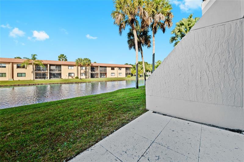 Details for 140 Lakeview Dr 103, Weston, FL 33326